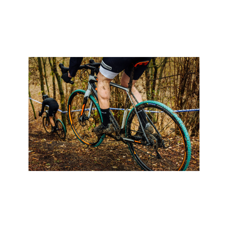 Cubierta 700x33 power cyclocross mud tlr