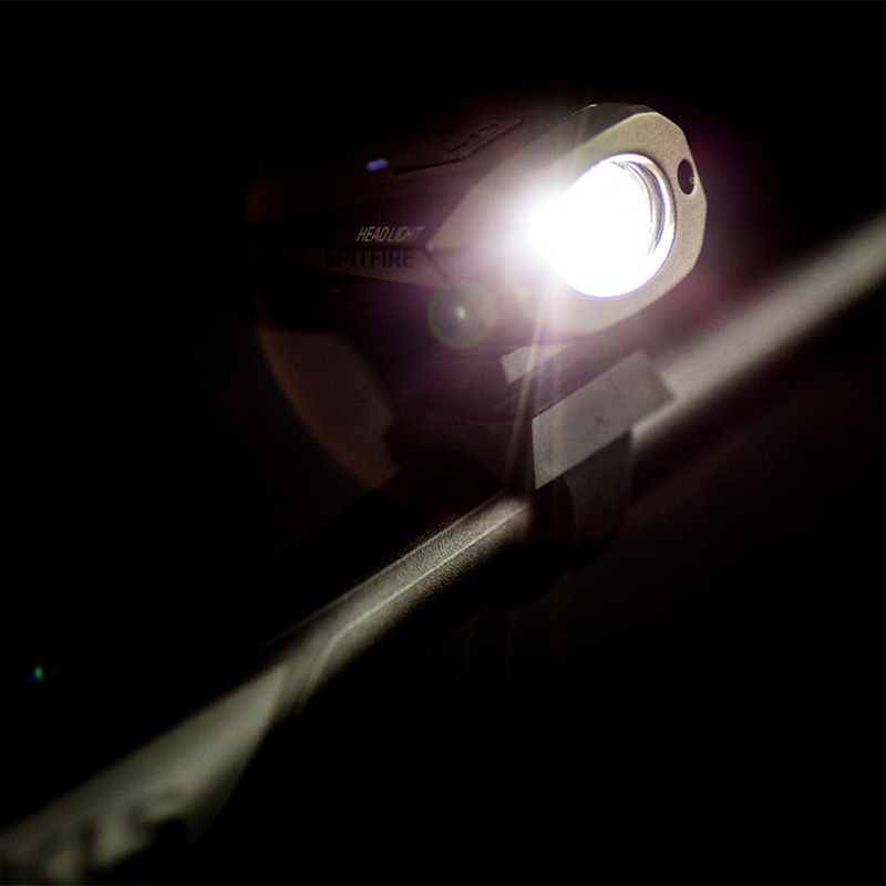 Faro delantero recargable kls spitfire negro