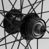 Rueda delantera negra center lock 27.5"